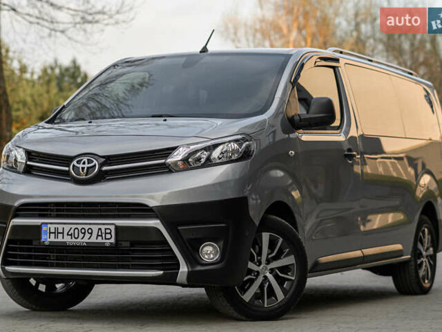 Серый Тойота Proace, объемом двигателя 2 л и пробегом 176 тыс. км за 29900 $, фото 2 на Automoto.ua