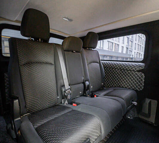 Серый Тойота Proace, объемом двигателя 2 л и пробегом 176 тыс. км за 28900 $, фото 60 на Automoto.ua