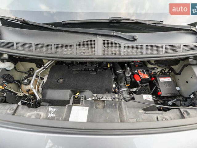 Серый Тойота Proace, объемом двигателя 2 л и пробегом 176 тыс. км за 28900 $, фото 83 на Automoto.ua