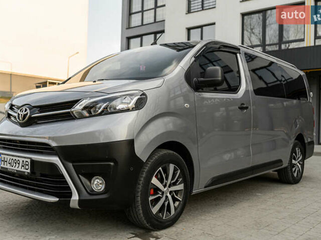 Серый Тойота Proace, объемом двигателя 2 л и пробегом 176 тыс. км за 29900 $, фото 25 на Automoto.ua