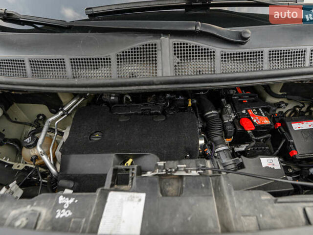 Серый Тойота Proace, объемом двигателя 2 л и пробегом 176 тыс. км за 28900 $, фото 82 на Automoto.ua