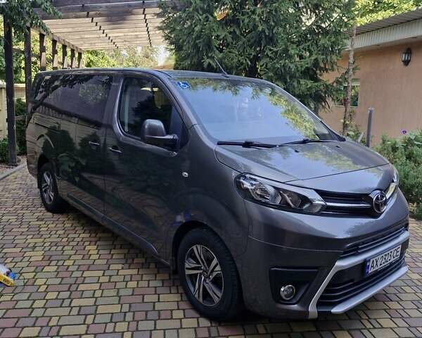 Сірий Тойота Proace, об'ємом двигуна 2 л та пробігом 93 тис. км за 39500 $, фото 3 на Automoto.ua