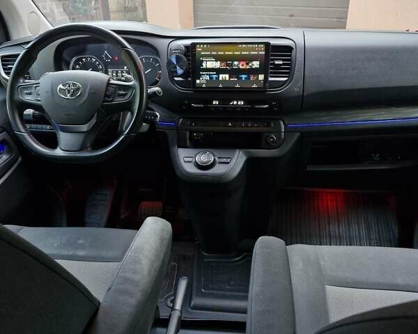 Сірий Тойота Proace, об'ємом двигуна 2 л та пробігом 93 тис. км за 39500 $, фото 13 на Automoto.ua