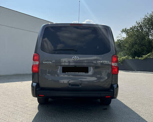 Серый Тойота Proace, объемом двигателя 2 л и пробегом 227 тыс. км за 25000 $, фото 8 на Automoto.ua