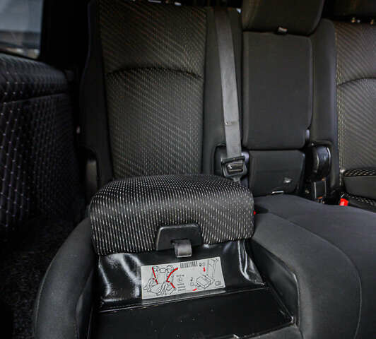 Серый Тойота Proace, объемом двигателя 2 л и пробегом 176 тыс. км за 29900 $, фото 66 на Automoto.ua