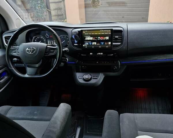 Сірий Тойота Proace, об'ємом двигуна 2 л та пробігом 93 тис. км за 39500 $, фото 18 на Automoto.ua