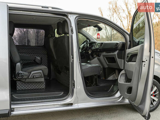 Серый Тойота Proace, объемом двигателя 2 л и пробегом 176 тыс. км за 28900 $, фото 35 на Automoto.ua