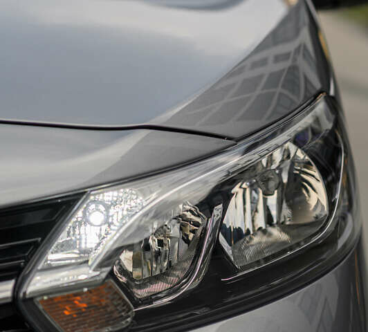 Серый Тойота Proace, объемом двигателя 2 л и пробегом 176 тыс. км за 28900 $, фото 5 на Automoto.ua