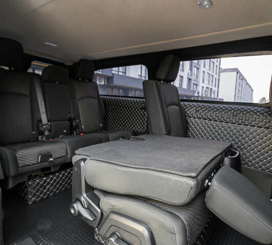 Серый Тойота Proace, объемом двигателя 2 л и пробегом 176 тыс. км за 29900 $, фото 64 на Automoto.ua