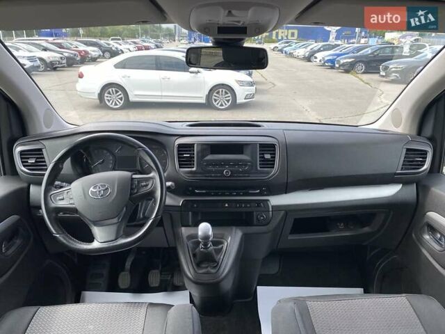 Сірий Тойота Proace, об'ємом двигуна 2 л та пробігом 131 тис. км за 28000 $, фото 16 на Automoto.ua