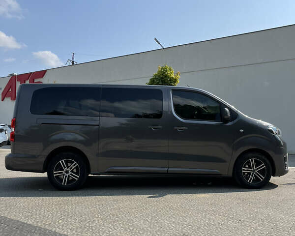 Серый Тойота Proace, объемом двигателя 2 л и пробегом 227 тыс. км за 25000 $, фото 4 на Automoto.ua