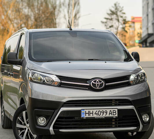 Серый Тойота Proace, объемом двигателя 2 л и пробегом 176 тыс. км за 28900 $, фото 18 на Automoto.ua