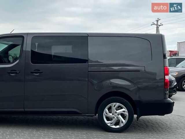 Серый Тойота Proace, объемом двигателя 2 л и пробегом 92 тыс. км за 20940 $, фото 34 на Automoto.ua
