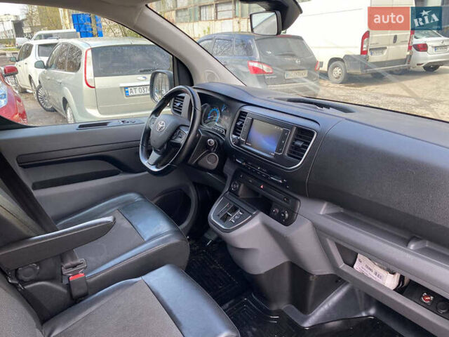 Серый Тойота Proace, объемом двигателя 0 л и пробегом 111 тыс. км за 21200 $, фото 2 на Automoto.ua
