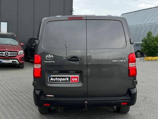 Серый Тойота Proace, объемом двигателя 2 л и пробегом 92 тыс. км за 21990 $, фото 6 на Automoto.ua