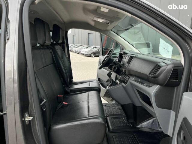 Серый Тойота Proace, объемом двигателя 2 л и пробегом 92 тыс. км за 21990 $, фото 27 на Automoto.ua