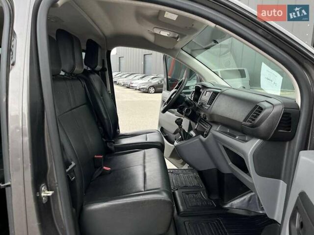 Серый Тойота Proace, объемом двигателя 2 л и пробегом 92 тыс. км за 20940 $, фото 26 на Automoto.ua