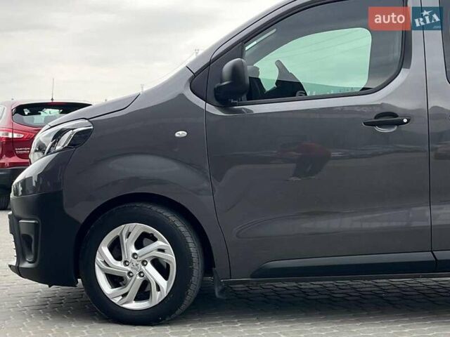 Серый Тойота Proace, объемом двигателя 2 л и пробегом 92 тыс. км за 20940 $, фото 33 на Automoto.ua