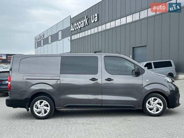 Серый Тойота Proace, объемом двигателя 2 л и пробегом 92 тыс. км за 20940 $, фото 4 на Automoto.ua