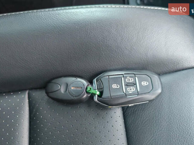 Серый Тойота Proace, объемом двигателя 2 л и пробегом 115 тыс. км за 56000 $, фото 29 на Automoto.ua