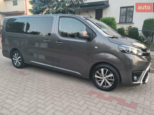 Серый Тойота Proace, объемом двигателя 2 л и пробегом 115 тыс. км за 56000 $, фото 1 на Automoto.ua