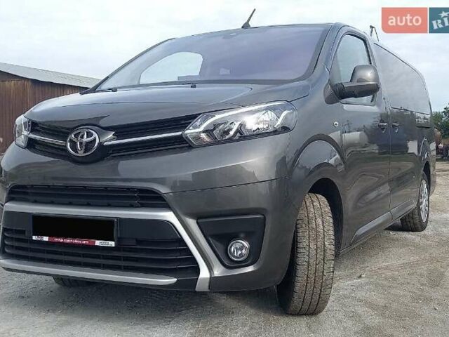 Серый Тойота Proace, объемом двигателя 2 л и пробегом 46 тыс. км за 45000 $, фото 1 на Automoto.ua