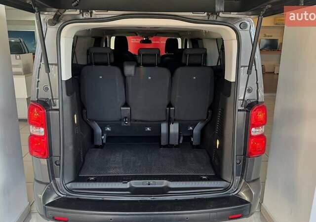 Сірий Тойота Proace, об'ємом двигуна 2 л та пробігом 235 тис. км за 31343 $, фото 9 на Automoto.ua