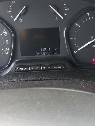 Серый Тойота Proace, объемом двигателя 2 л и пробегом 46 тыс. км за 45000 $, фото 6 на Automoto.ua