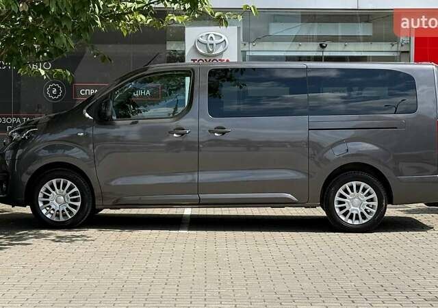 Серый Тойота Proace, объемом двигателя 2 л и пробегом 54 тыс. км за 37749 $, фото 3 на Automoto.ua