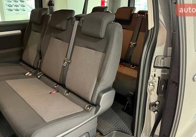 Серый Тойота Proace, объемом двигателя 2 л и пробегом 54 тыс. км за 37749 $, фото 9 на Automoto.ua