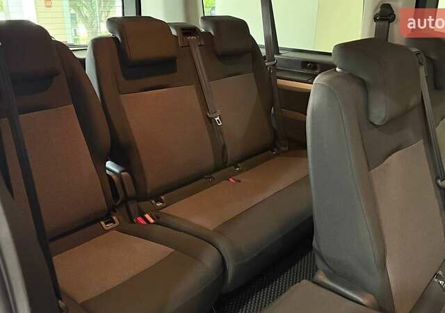 Серый Тойота Proace, объемом двигателя 2 л и пробегом 54 тыс. км за 37749 $, фото 8 на Automoto.ua