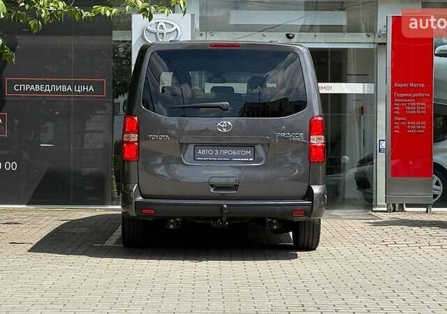 Серый Тойота Proace, объемом двигателя 2 л и пробегом 54 тыс. км за 37749 $, фото 4 на Automoto.ua