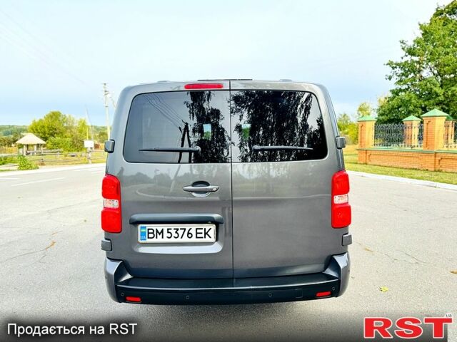 Серый Тойота Proace, объемом двигателя 2 л и пробегом 47 тыс. км за 39500 $, фото 4 на Automoto.ua