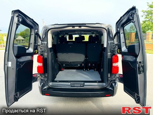 Серый Тойота Proace, объемом двигателя 2 л и пробегом 47 тыс. км за 39500 $, фото 8 на Automoto.ua