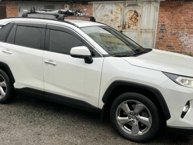 Белый Тойота РАВ 4, объемом двигателя 2 л и пробегом 99 тыс. км за 29500 $, фото 4 на Automoto.ua