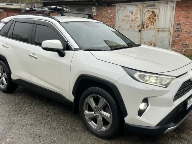 Белый Тойота РАВ 4, объемом двигателя 2 л и пробегом 99 тыс. км за 29500 $, фото 3 на Automoto.ua