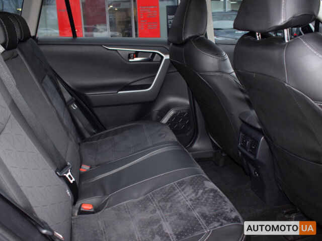 Білий Тойота РАВ 4, об'ємом двигуна 2 л та пробігом 112 тис. км за 26800 $, фото 6 на Automoto.ua