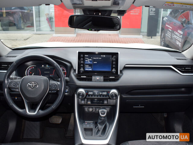 Білий Тойота РАВ 4, об'ємом двигуна 2 л та пробігом 112 тис. км за 26800 $, фото 7 на Automoto.ua