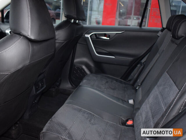 Білий Тойота РАВ 4, об'ємом двигуна 2 л та пробігом 112 тис. км за 26800 $, фото 10 на Automoto.ua