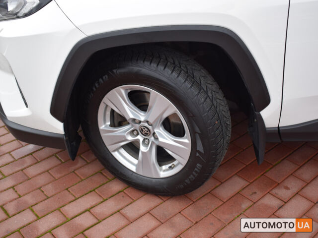 Білий Тойота РАВ 4, об'ємом двигуна 2 л та пробігом 112 тис. км за 26800 $, фото 16 на Automoto.ua