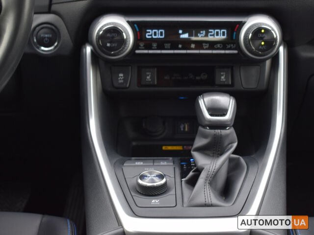 Белый Тойота РАВ 4, объемом двигателя 2.5 л и пробегом 40 тыс. км за 43600 $, фото 18 на Automoto.ua