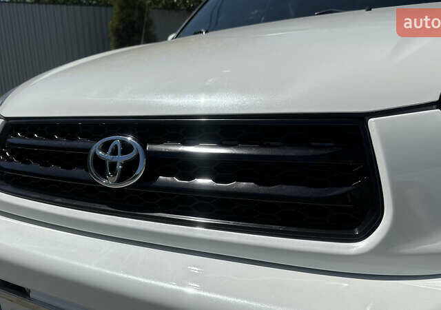 Білий Тойота РАВ 4, об'ємом двигуна 2 л та пробігом 170 тис. км за 6950 $, фото 26 на Automoto.ua