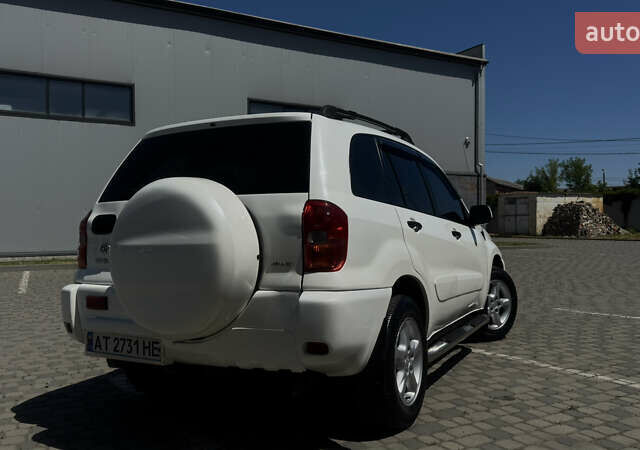 Белый Тойота РАВ 4, объемом двигателя 2 л и пробегом 169 тыс. км за 7450 $, фото 7 на Automoto.ua