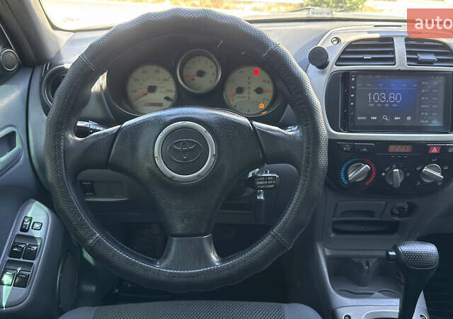 Білий Тойота РАВ 4, об'ємом двигуна 2 л та пробігом 170 тис. км за 6950 $, фото 65 на Automoto.ua