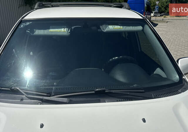 Білий Тойота РАВ 4, об'ємом двигуна 2 л та пробігом 170 тис. км за 6950 $, фото 28 на Automoto.ua