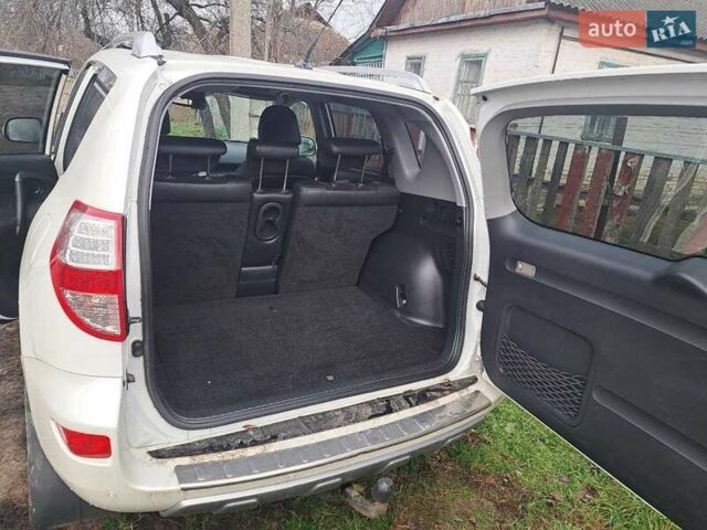 Белый Тойота РАВ 4, объемом двигателя 2.2 л и пробегом 300 тыс. км за 11000 $, фото 10 на Automoto.ua