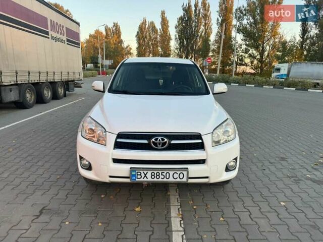Білий Тойота РАВ 4, об'ємом двигуна 2.23 л та пробігом 281 тис. км за 7999 $, фото 22 на Automoto.ua