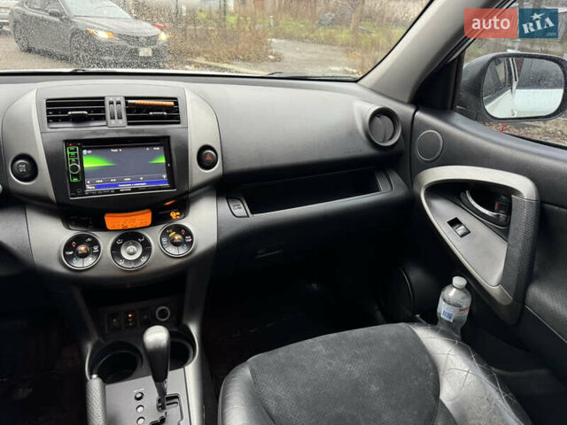 Белый Тойота РАВ 4, объемом двигателя 1.99 л и пробегом 186 тыс. км за 11999 $, фото 18 на Automoto.ua