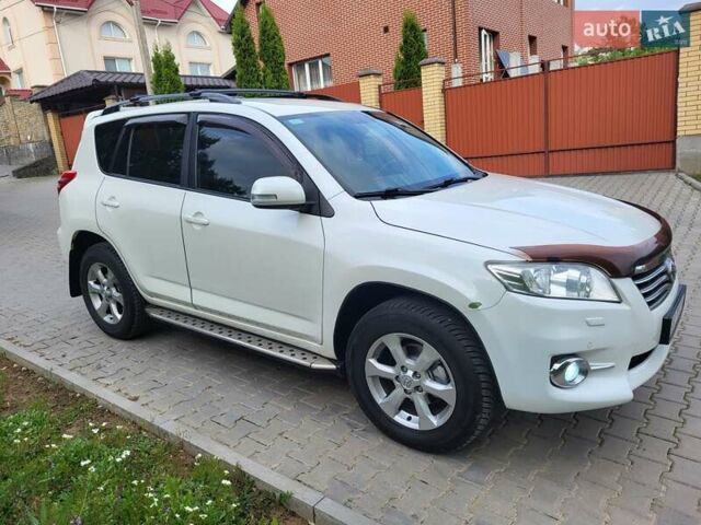 Белый Тойота РАВ 4, объемом двигателя 1.99 л и пробегом 231 тыс. км за 12500 $, фото 17 на Automoto.ua