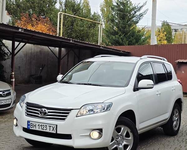 Белый Тойота РАВ 4, объемом двигателя 2.23 л и пробегом 250 тыс. км за 10850 $, фото 3 на Automoto.ua